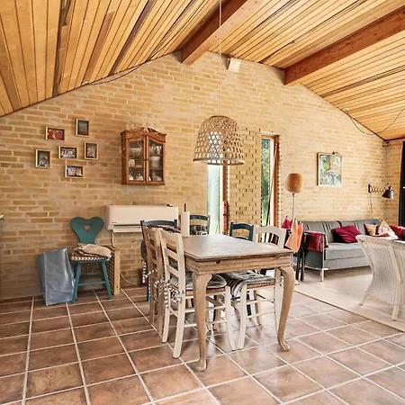 Lovely Summer In Natural Surroundings Дом отдыха