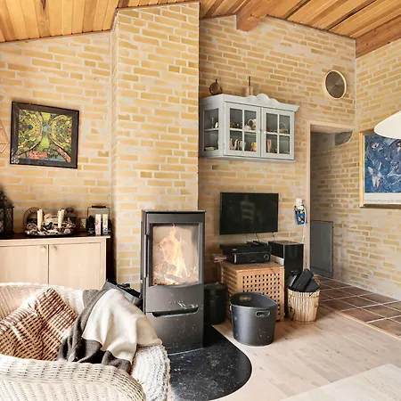 Lovely Summer In Natural Surroundings Рёдбю